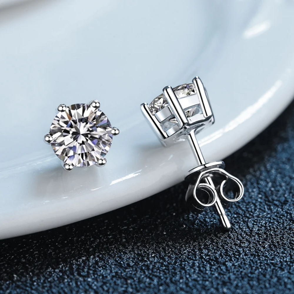 Premium 925 Sterling Silver earrings with a sparkling round-cut stone 