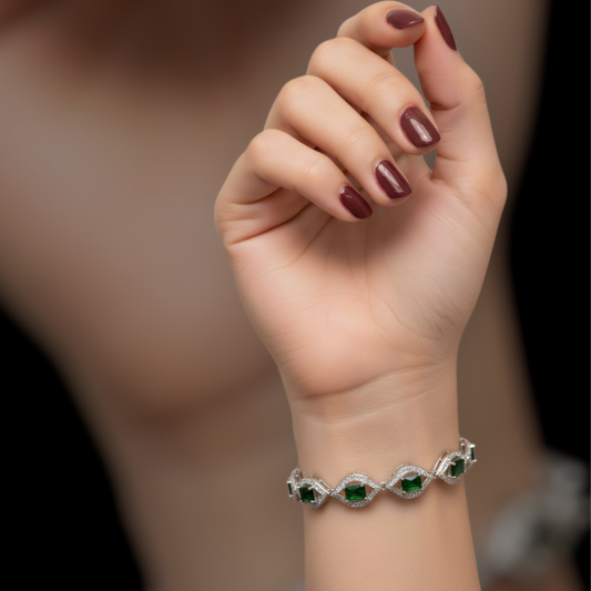 Luxury bracelet with shiny green zircon stones - 925 sterling silver