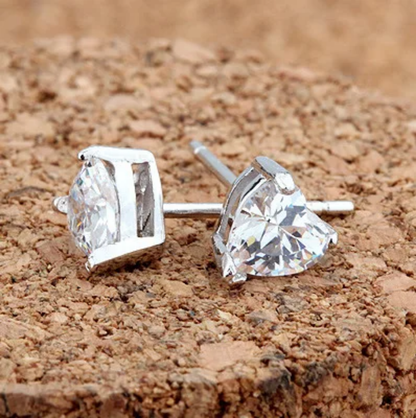 sterling silver heart- shaped zircon stud earrings