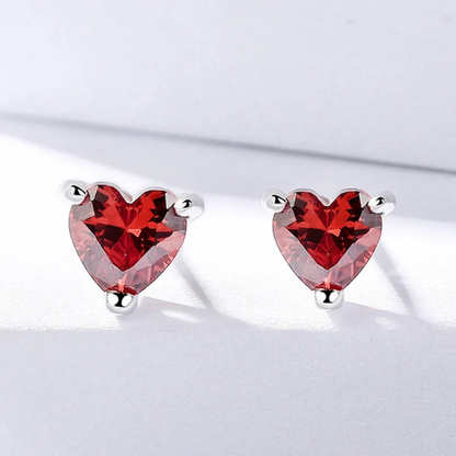 sterling silver heart- shaped zircon stud earrings