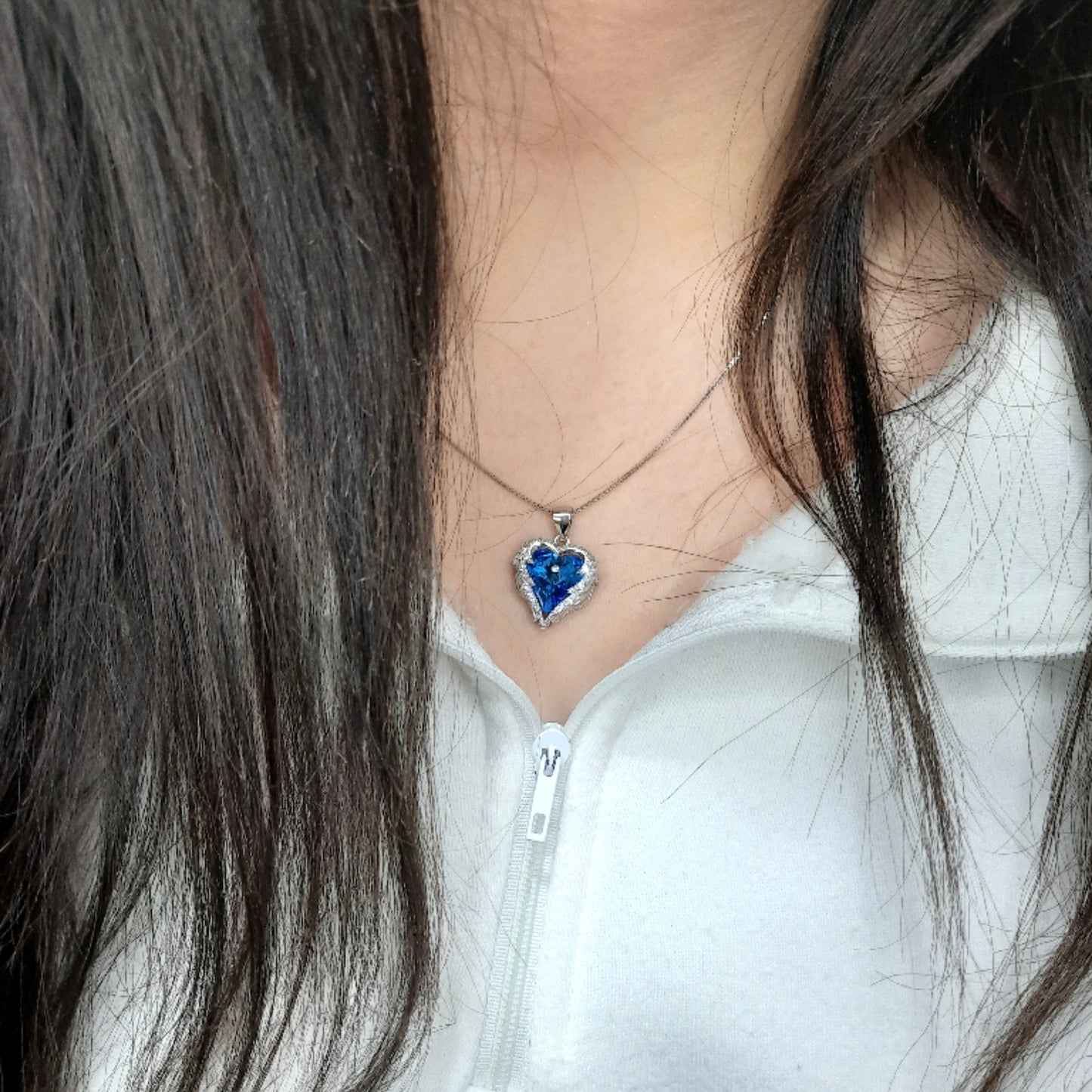 Blue Heart Necklace (Heart of the Ocean)