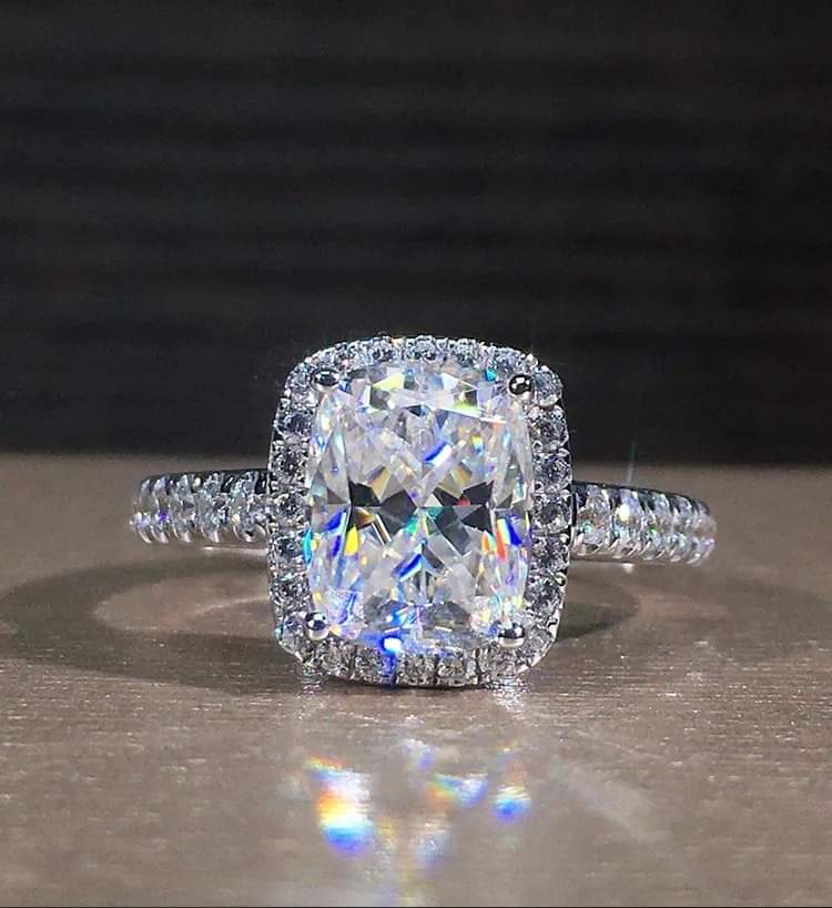 Yasmine Sabry's luxry sterling silver ring