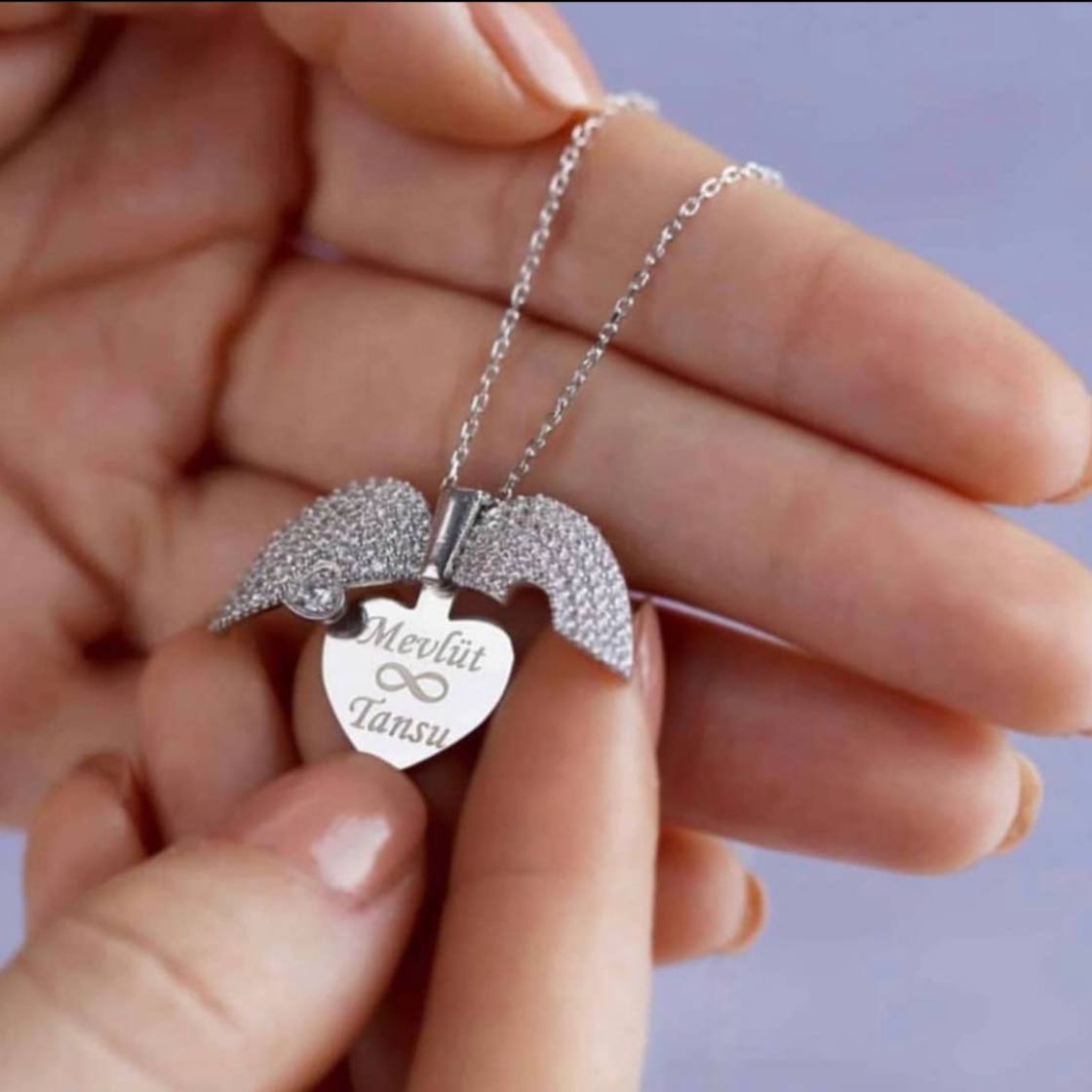 سلسلة القلب المفتوح (بجنحات) 