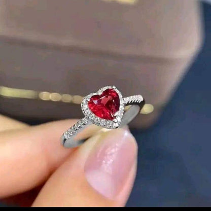 خاتم باندورا على شكل قلب