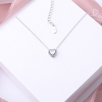 قلادة قلب باندورا