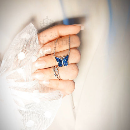 طقم الفراشة الزرقاء