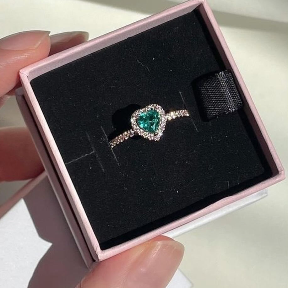 خاتم باندورا على شكل قلب